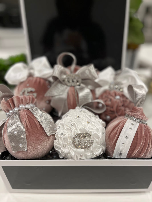 Guc-ci Luxe Ornaments